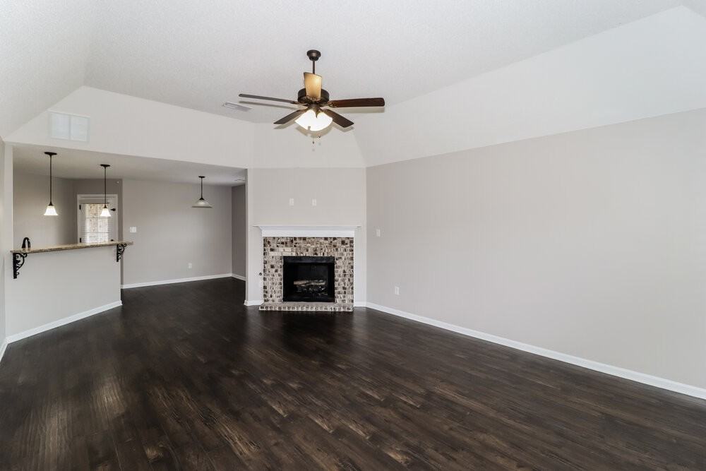 9466 Darren Cir S - Photo 4 of 16