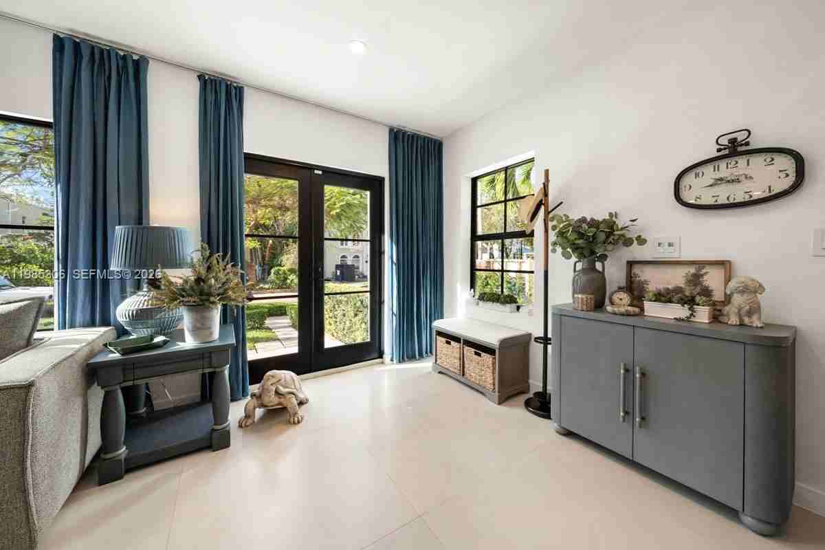 NE 1st Ave & NE 43rd St - Photo 7 of 49