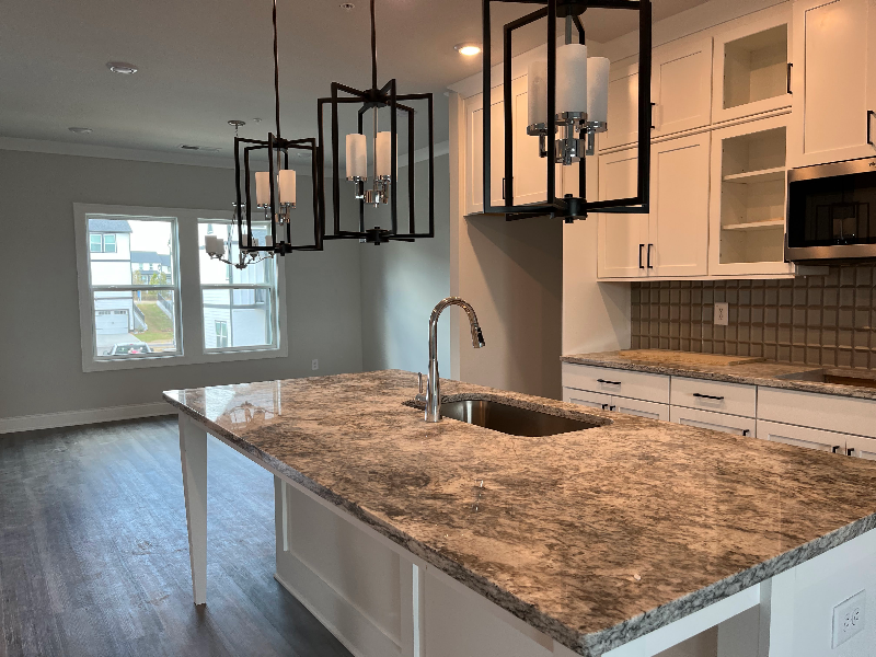 812 Mackay Crk - Photo 6 of 19