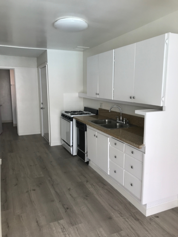 2185 E 21st St - Photo 2 of 8