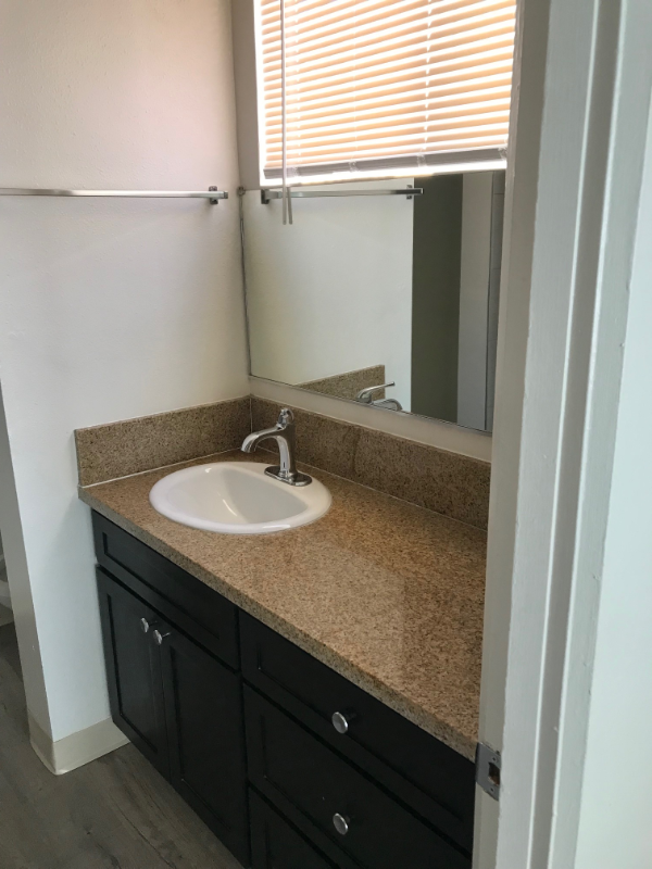 2185 E 21st St - Photo 3 of 8