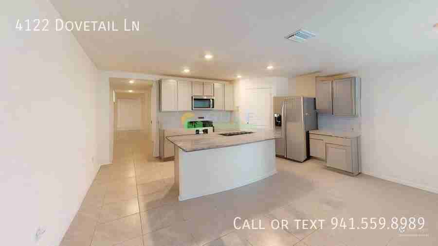 4122 Dovetail Ln - Photo 5 of 26