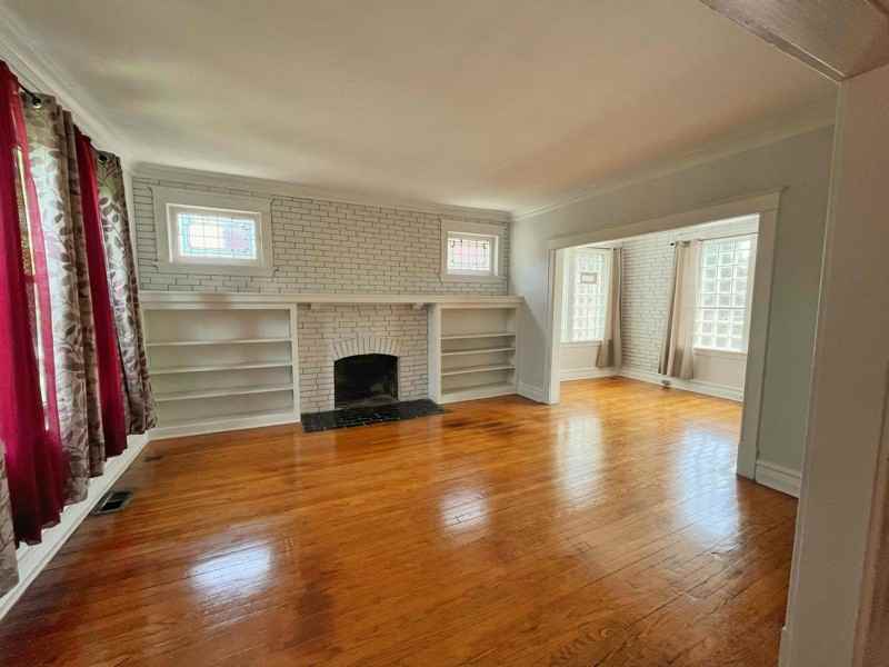 5766 Waterman Blvd - Photo 2 of 19