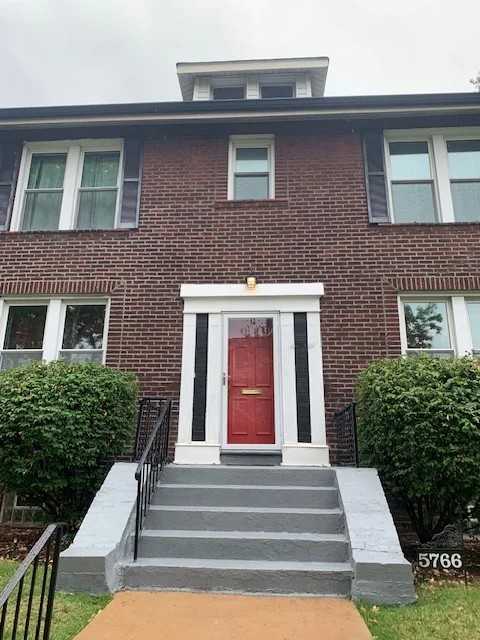 5766 Waterman Blvd - Photo 3 of 19