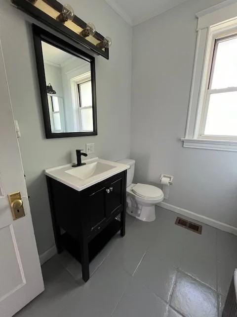 5766 Waterman Blvd - Photo 5 of 19