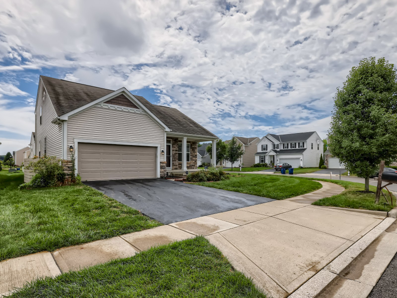 259 Linda Lee Ln - Photo 2 of 27