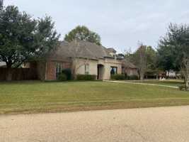 featured image of 424 Place Saint Charles