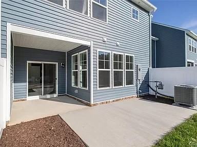 18613 Palisades Rdg - Photo 2 of 17