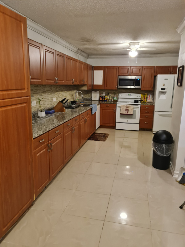 1127 Lodge Cir #1 - Photo 4 of 10