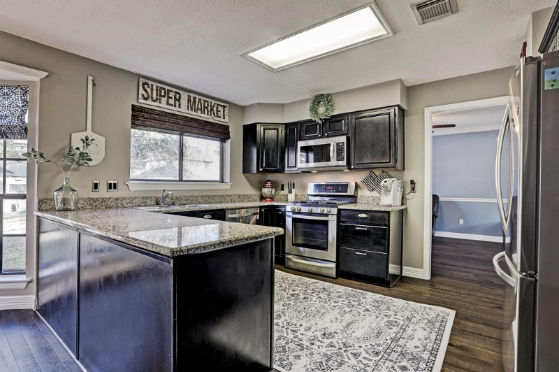 2018 Spinnaker Dr - Photo 5 of 18