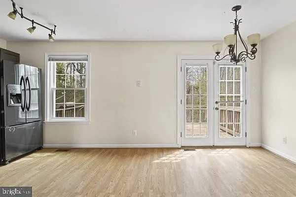 209 Clint Ln - Photo 4 of 8