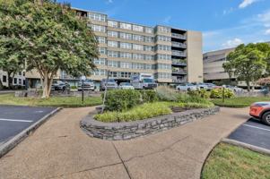featured image of 3314 W End Ave #202