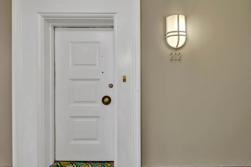 3314 W End Ave #202 - Photo 4 of 20