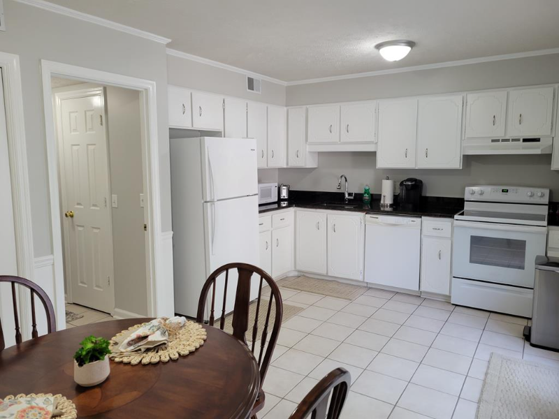 126 Park Ave Se #A - Photo 2 of 9