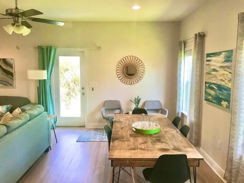 1867 Pointe Dr - Photo 4 of 15