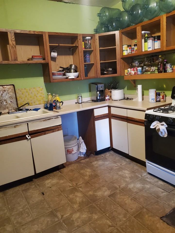 1440 W Winnemac Ave #2 - Photo 2 of 10