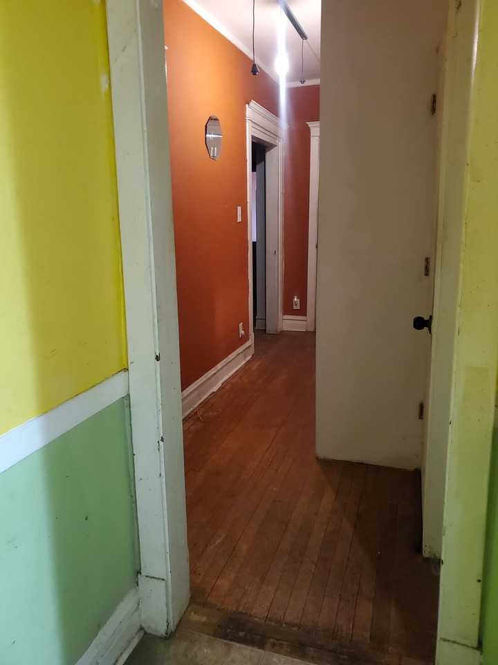 1440 W Winnemac Ave #2 - Photo 3 of 10