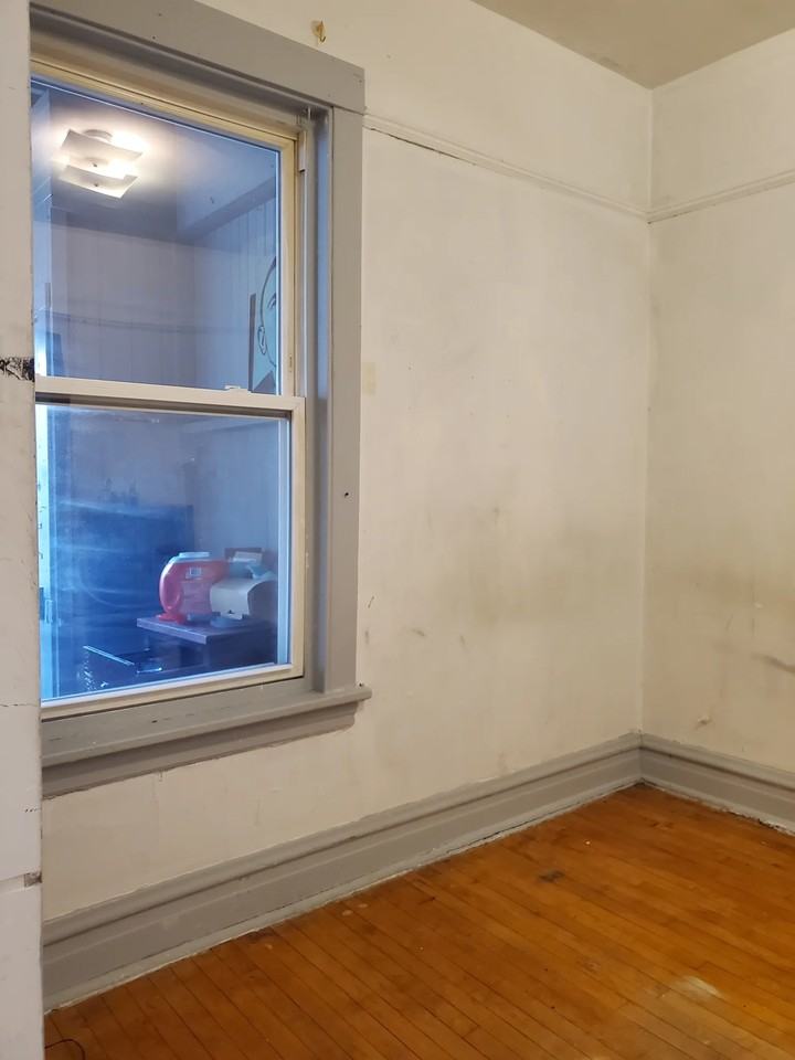 1440 W Winnemac Ave #2 - Photo 5 of 10