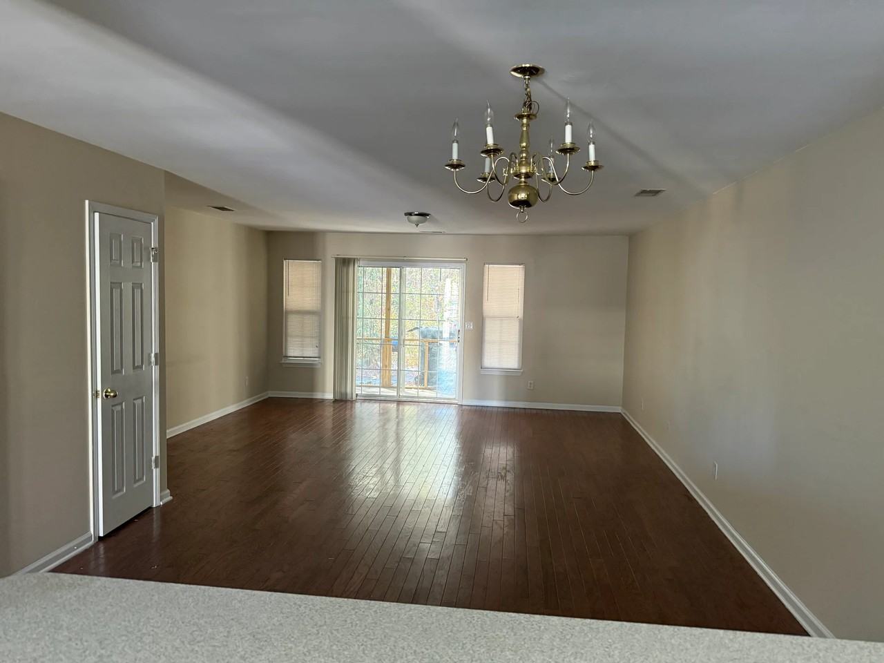 1001 Marsh Grass Way - Photo 3 of 6