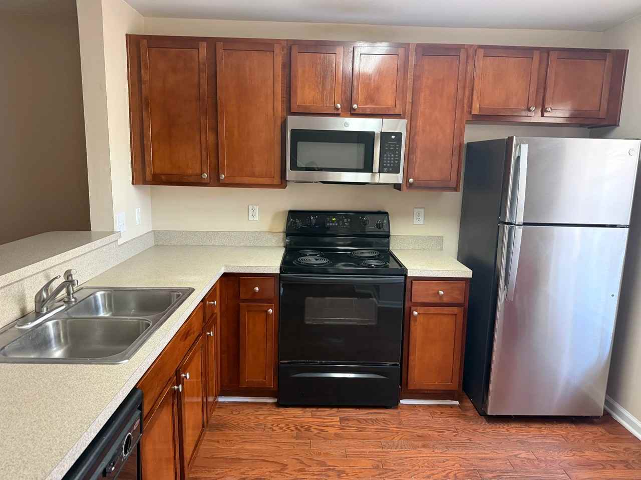 1001 Marsh Grass Way - Photo 5 of 6