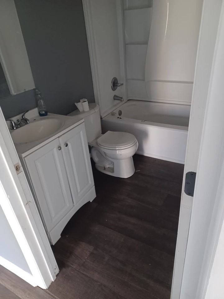 4056 Powell St - Photo 3 of 7