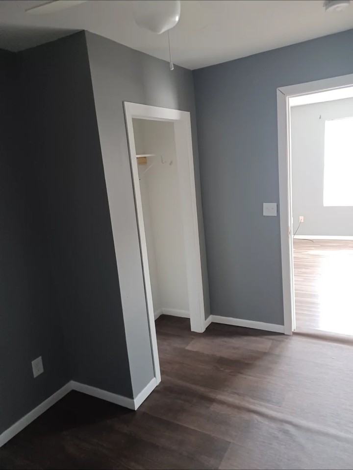 4056 Powell St - Photo 4 of 7