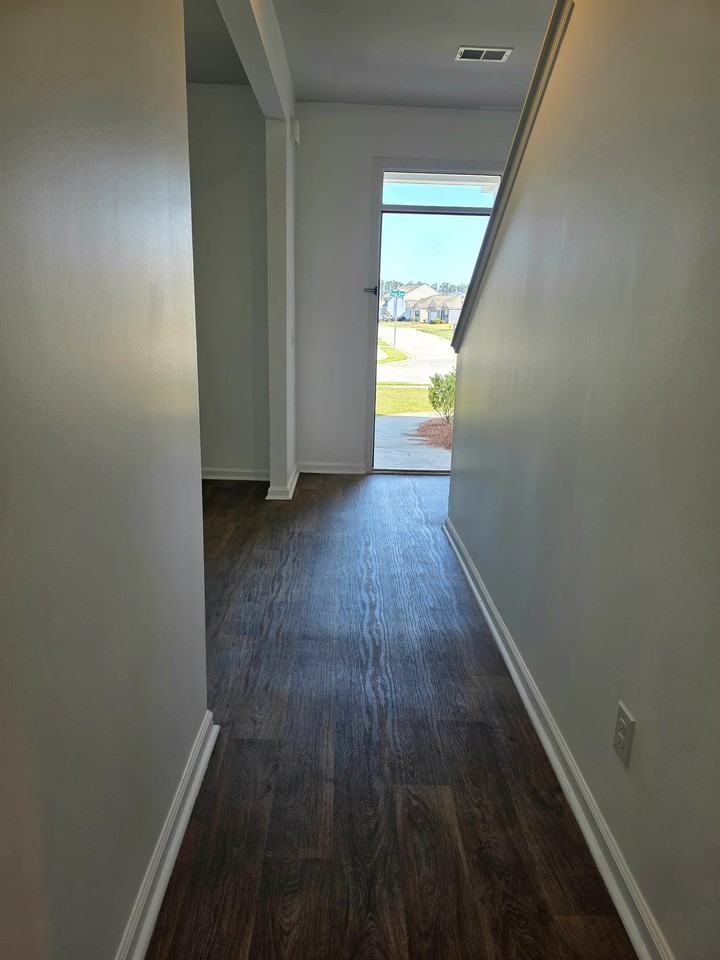 104 Decker Dr - Photo 3 of 10