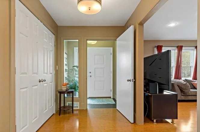 645 Florence St - Photo 3 of 20