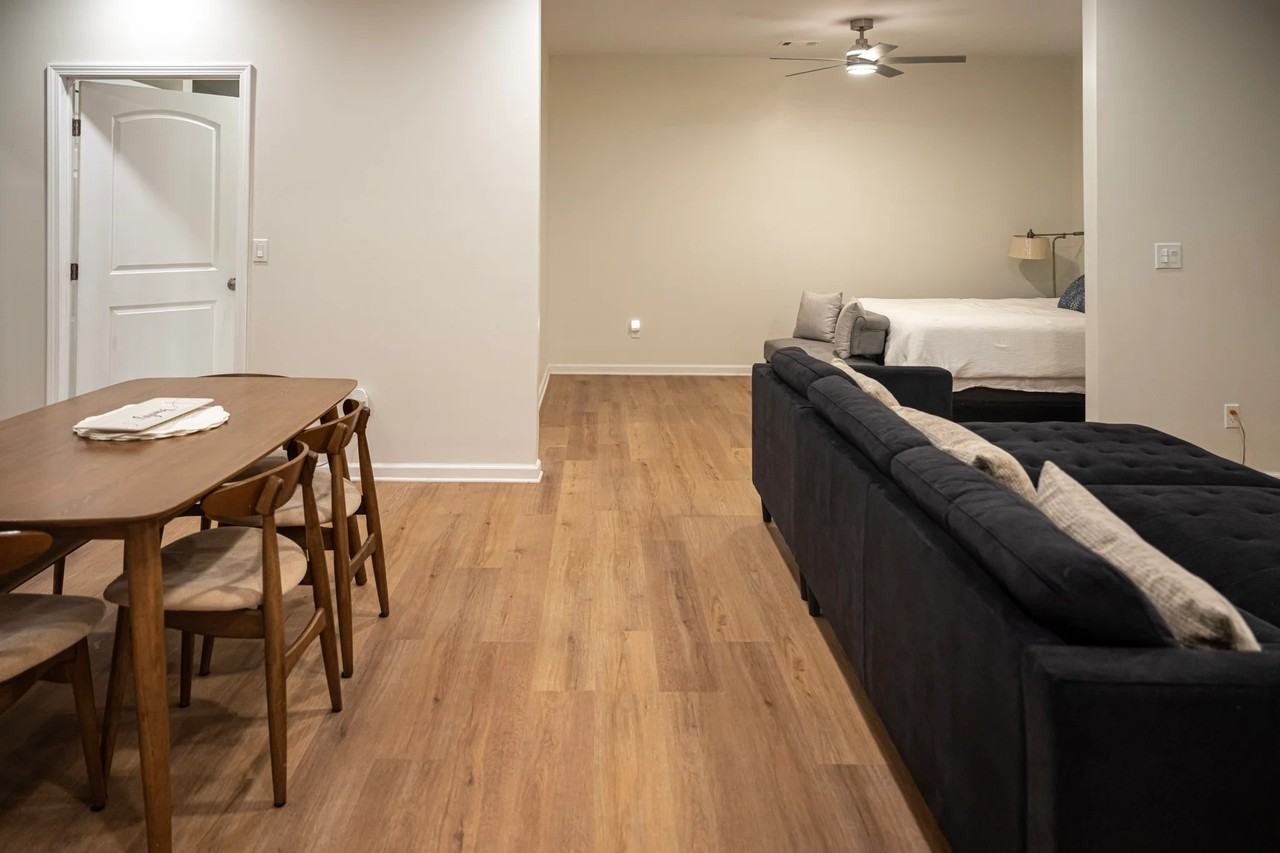 620 Bonaventure Ave Ne - Photo 5 of 15