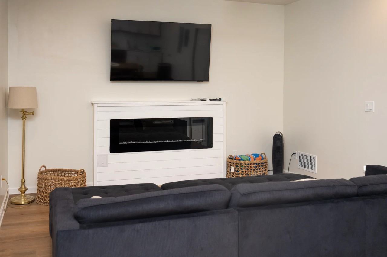 620 Bonaventure Ave Ne - Photo 7 of 15