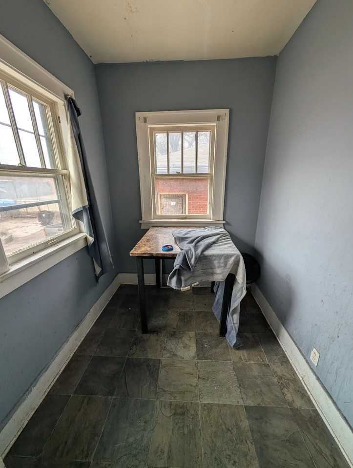 107 E Archer Ave - Photo 6 of 15