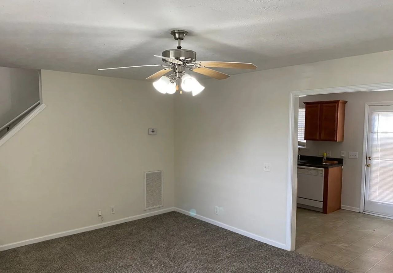 1240 Shannon Ln - Photo 4 of 19