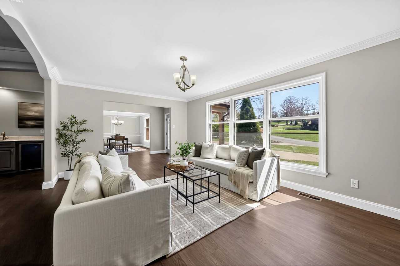 362 Hibler Ct - Photo 2 of 20