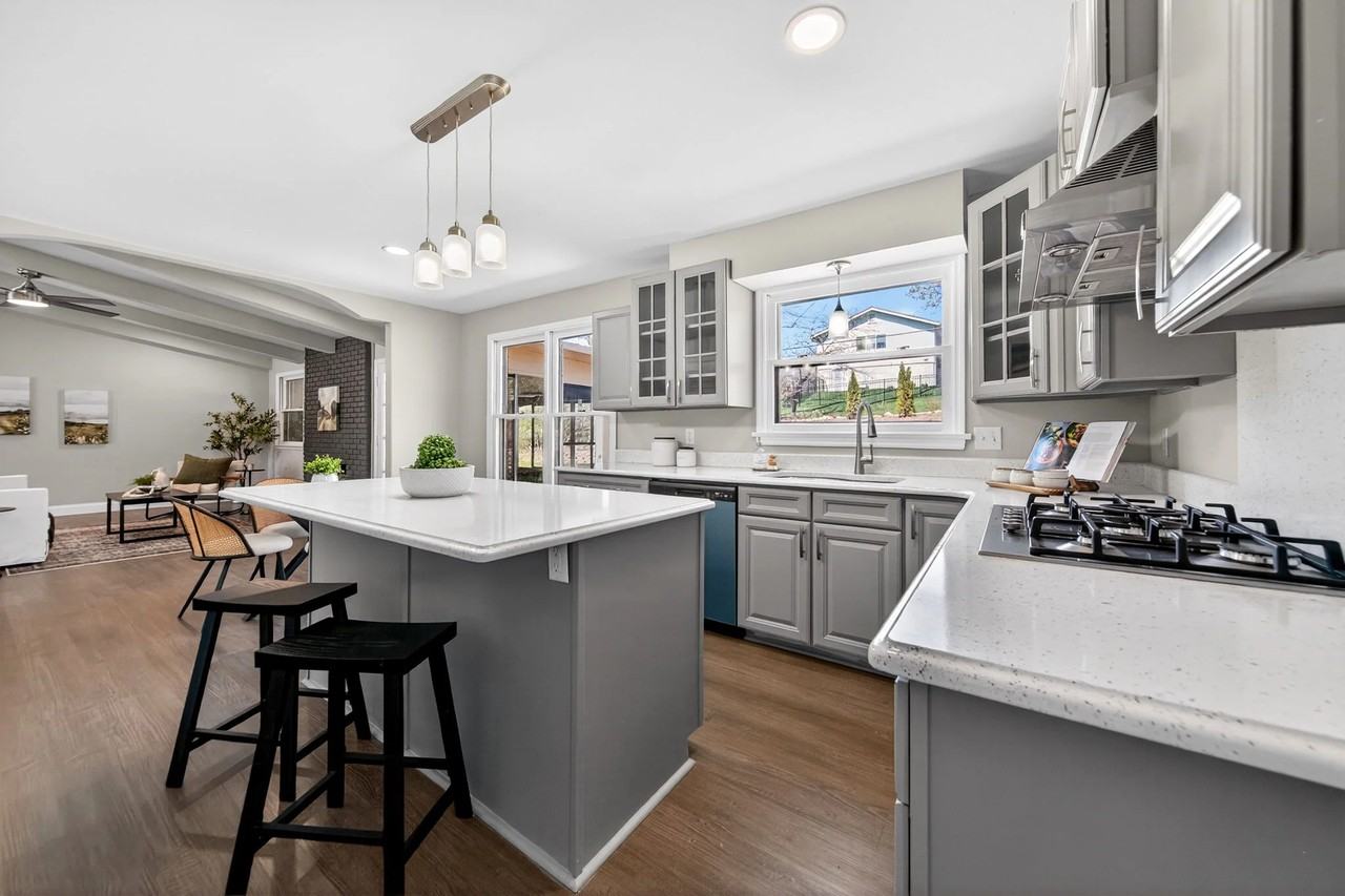 362 Hibler Ct - Photo 3 of 20