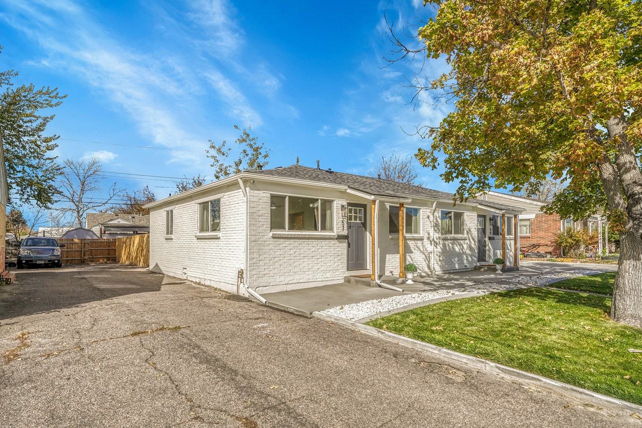 57 Del Mar Cir #57 - Photo 2 of 20