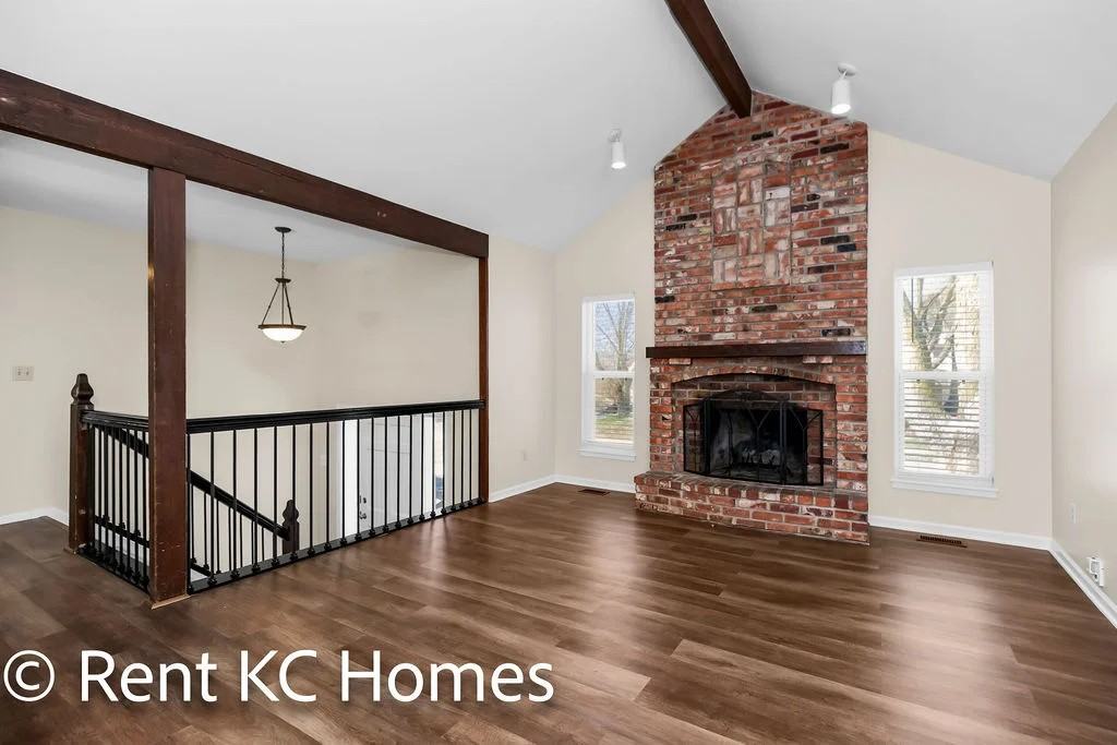 14013 S Tomahawk Dr - Photo 4 of 18