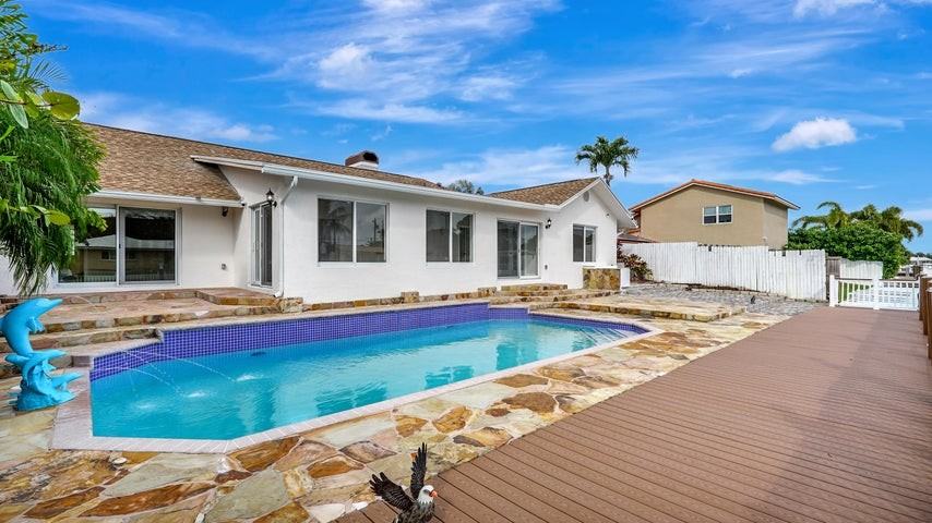 1412 Ne 53rd Ct - Photo 3 of 9