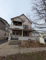 featured image of 128 Grand St