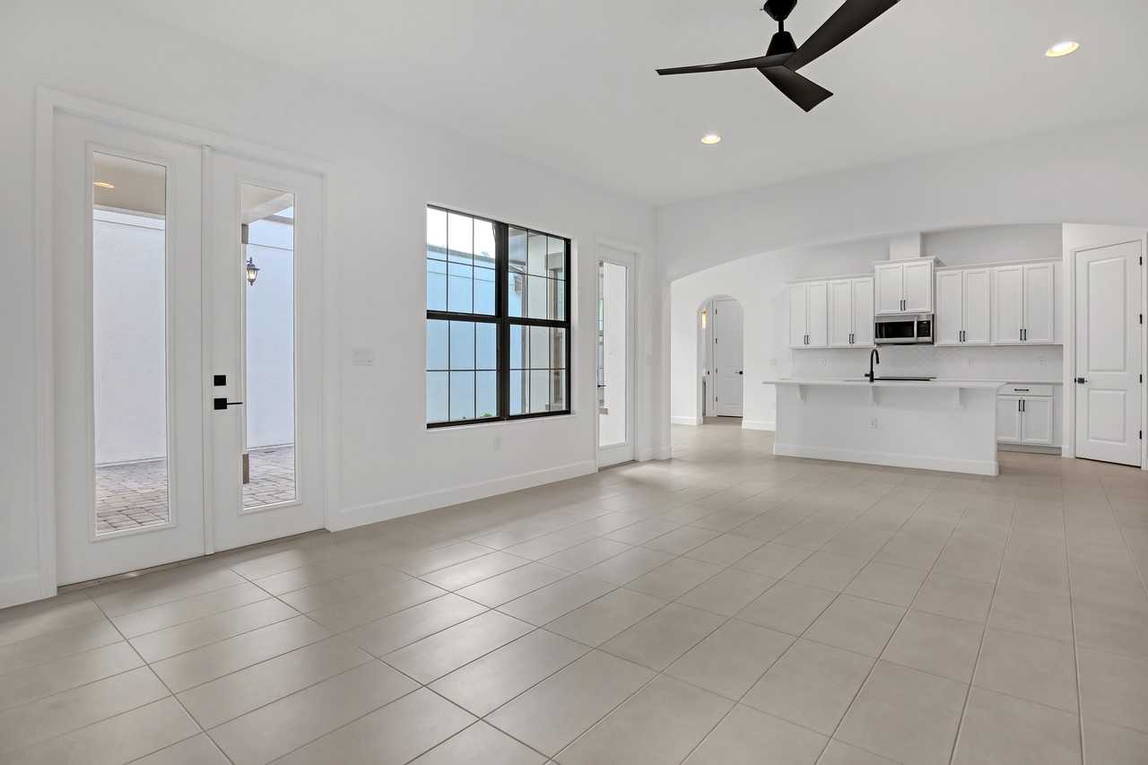 2238 Salew St - Photo 3 of 20