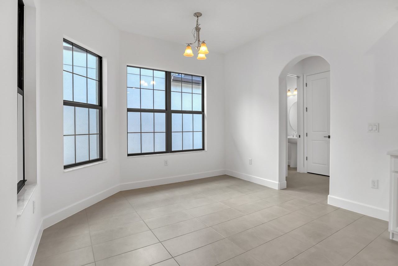 2238 Salew St - Photo 5 of 20