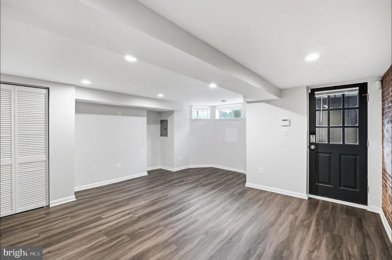 938 French St Nw #B - Photo 3 of 11