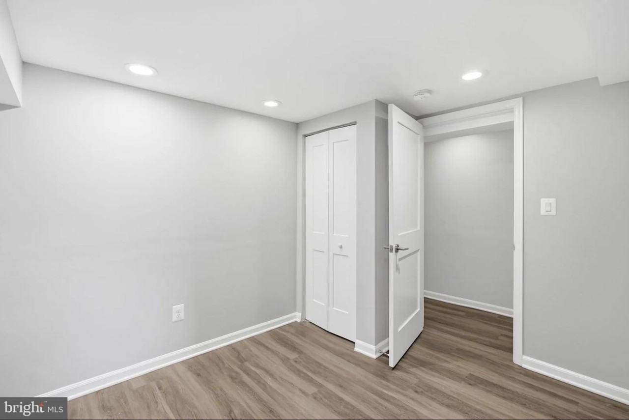 938 French St Nw #B - Photo 4 of 11