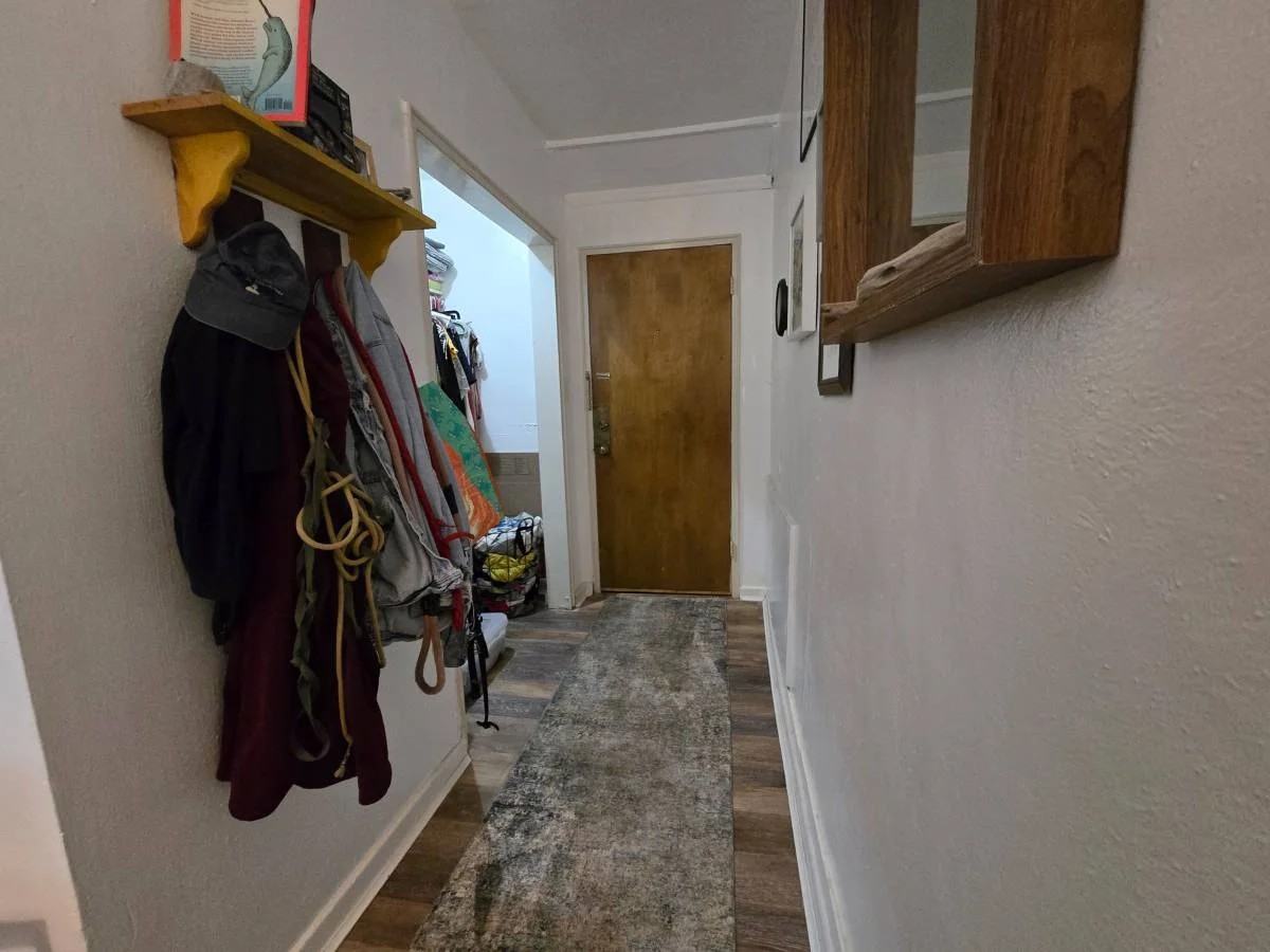 801 Greenway Ct - Photo 5 of 14