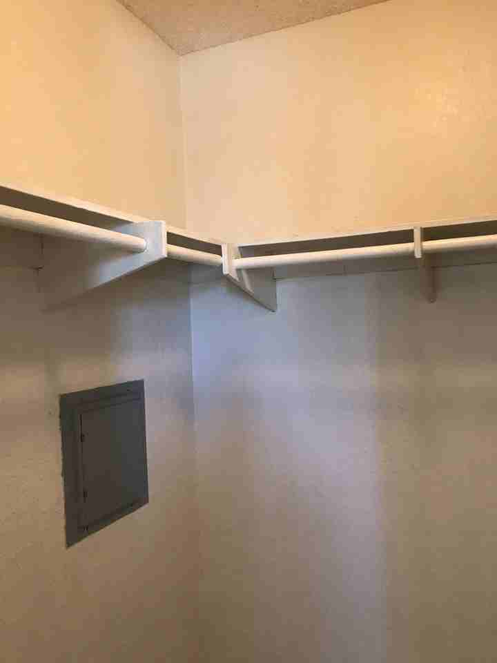 3854 46th St - Photo 3 of 3