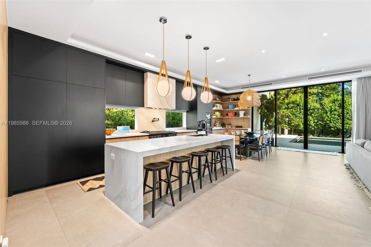 NE 10th Ave & NE 86th St - Photo 4 of 42