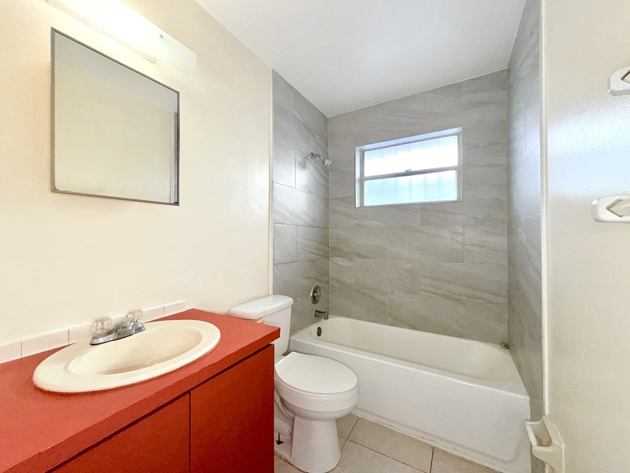 800 Ne 14th St #800 - Photo 3 of 12