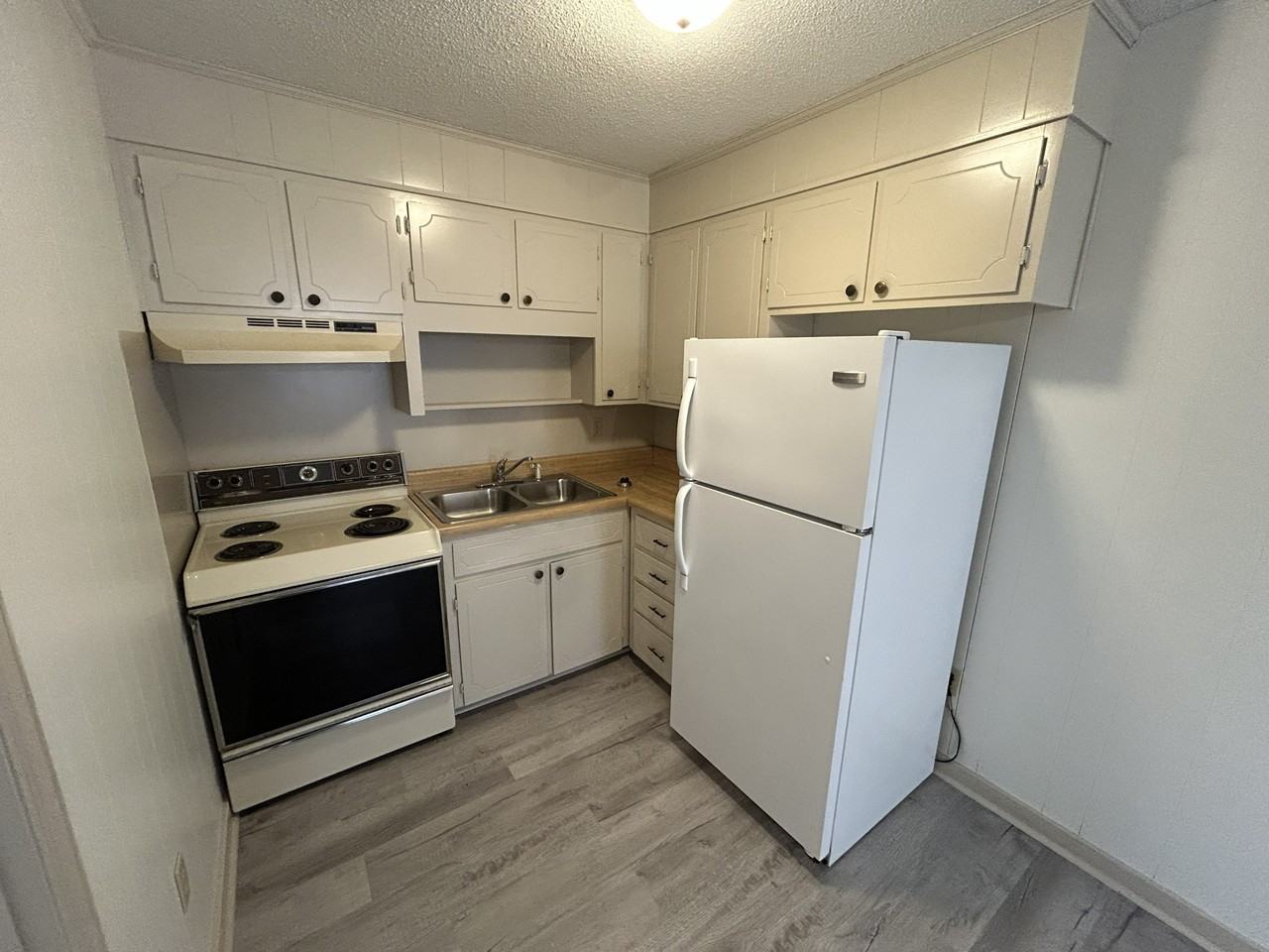 79 Ridgemont Cir #7 - Photo 2 of 6