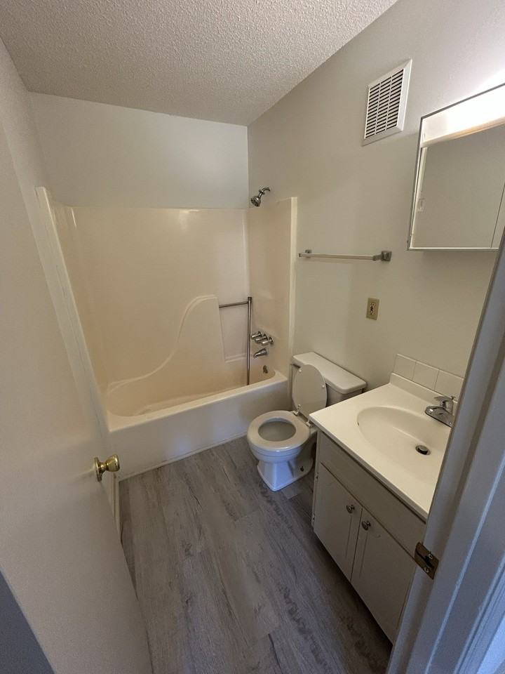 79 Ridgemont Cir #5 - Photo 6 of 6