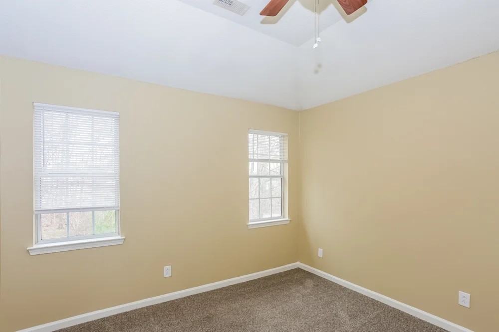 1364 Yorkshire Pl Nw #NA - Photo 6 of 11