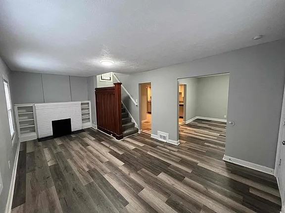 961 Lawton St #NA - Photo 2 of 7